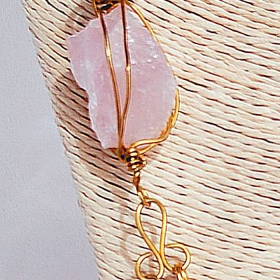 طقم من النحاس الخالص وأحجار الأماتيست  والروز كوراتز الطبيعي