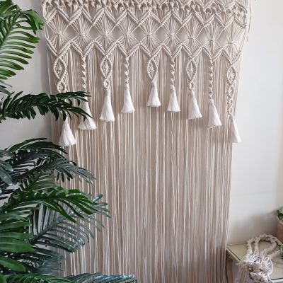 ستارة مكرمية 