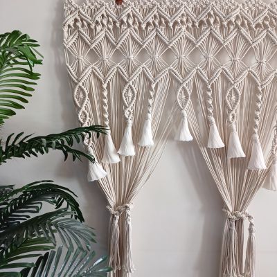 ستارة مكرمية 