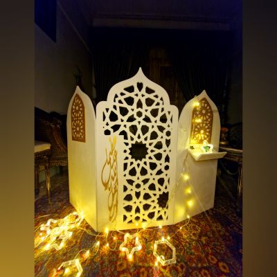 برافان صلاه وحامل للمصحف