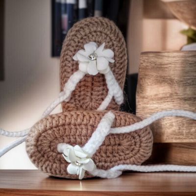 Crochet baby clog
