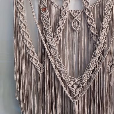 جدارية مكرمية 