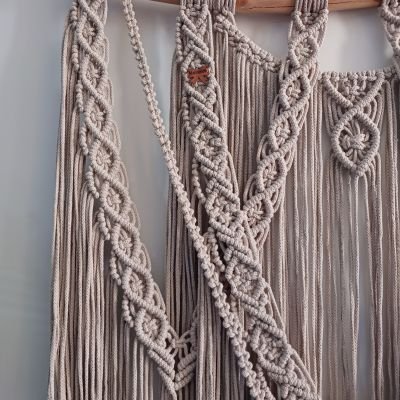 جدارية مكرمية 