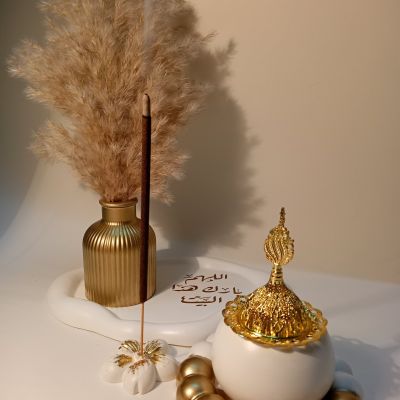 طقم كونكريت باللون الذهبي الملكي