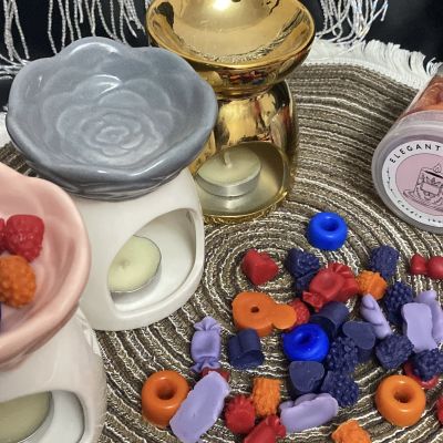 Porcelain incense burner set