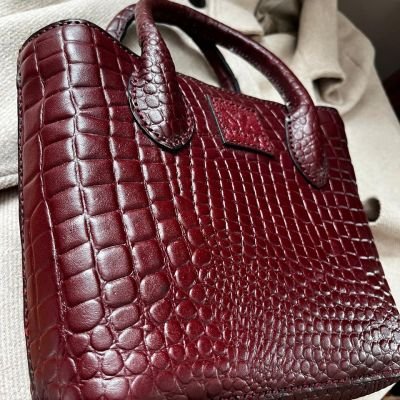 Handmade genuine leather bag 