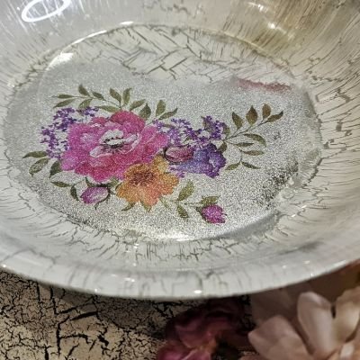 طبق زجاج عميق