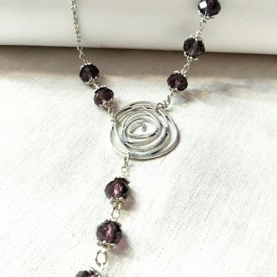 Chain of crystal purple colour 