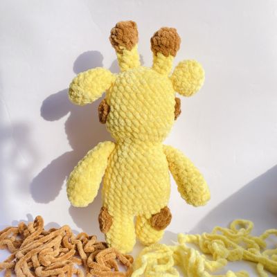 Crochet giraffe 