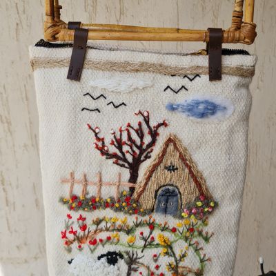 شنطه من نسيج النول اليدوي 