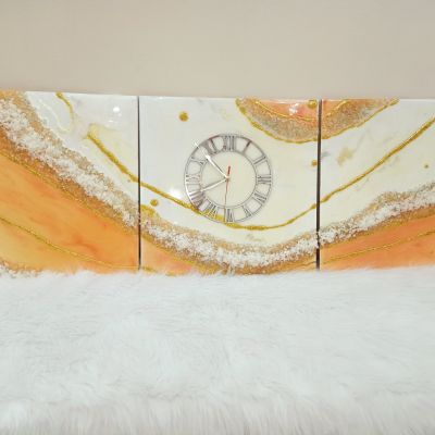 ساعة تابلوه ريزن