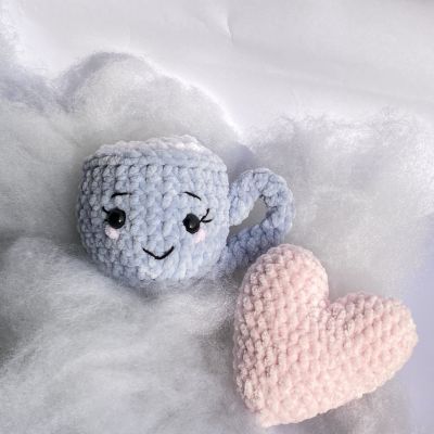 كوب قهوة قطيفة بالكروشيه