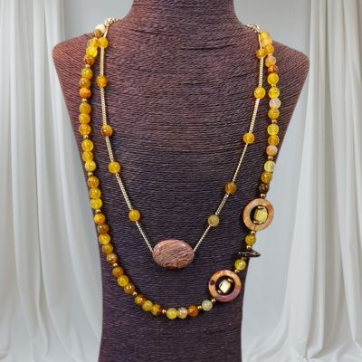 عقد من احجار العقيق 