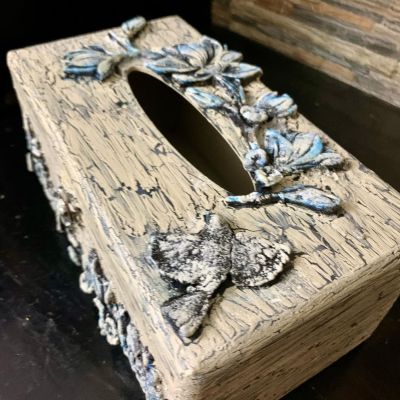 علبة مناديل بلوم العتيقة