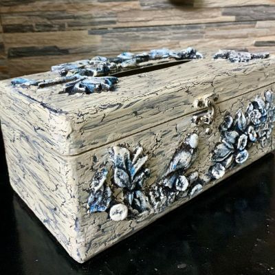 علبة مناديل بلوم العتيقة