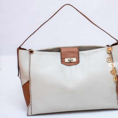 شنطه عمليه وقيمه  جلد طبيعي بالكامل