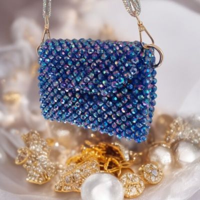 شنطه كريستال