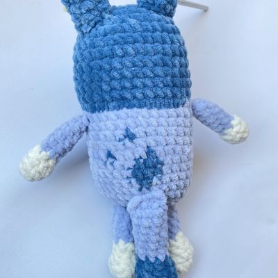 دمية الكلب بلووي بالكروشيه