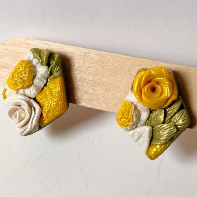 حلق فلورا ١ 💚