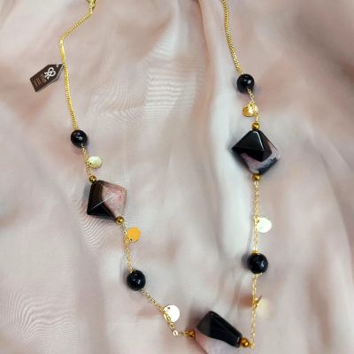 سلسله من الدهب الصينى الجولد من احجار العقيق وفواصل هيماتيت 