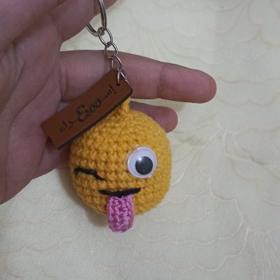 ميدالية مفاتيح ايموشن كروشيه 