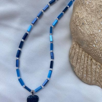 عقد من الصدف