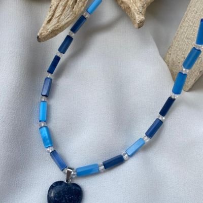 عقد من الصدف