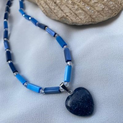 عقد من الصدف