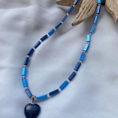 عقد من الصدف