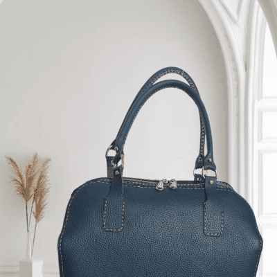 شنطه حريمى جلد طبيعى هاندميد 