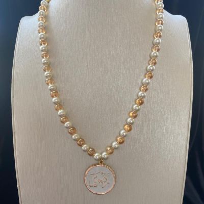 عقد الاناقة