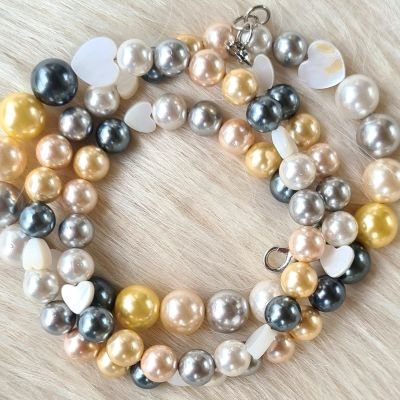 عقد لمسات اللؤلؤ