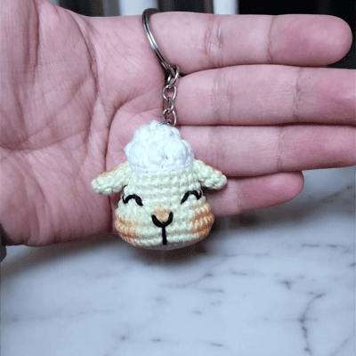 ميدالية خروف صغيرة