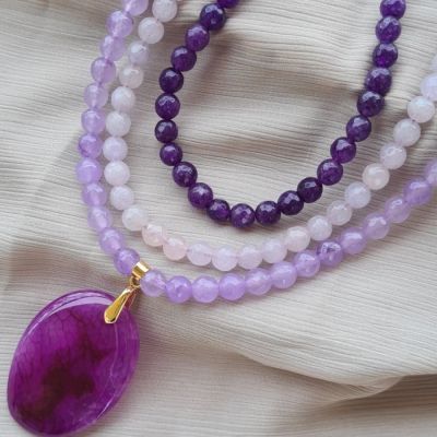 عقد من العقيق