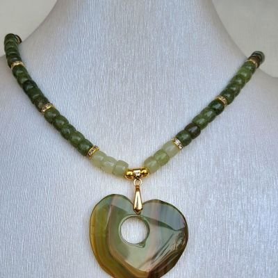 عقد جوهة القلب العتيق