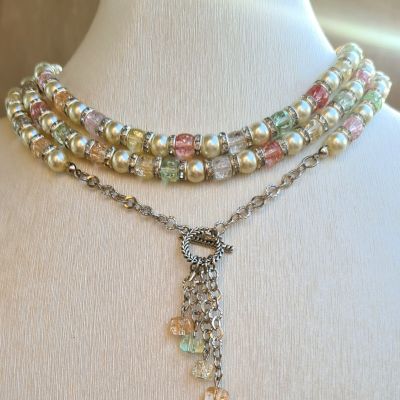 عقد الطبقات المبهجة