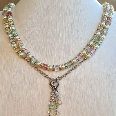 عقد الطبقات المبهجة