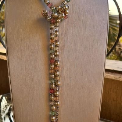 عقد الطبقات المبهجة