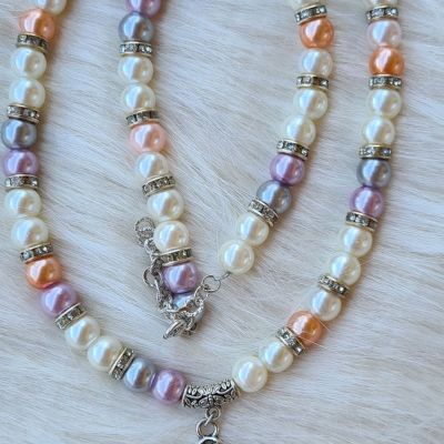 عقد زهور متلألئة