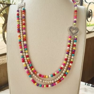 عقد قلب ملون