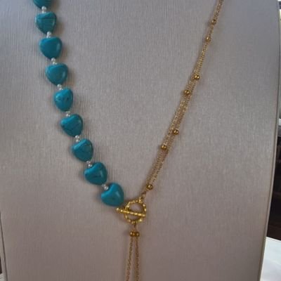 عقد نبضات القلب الفيروزية