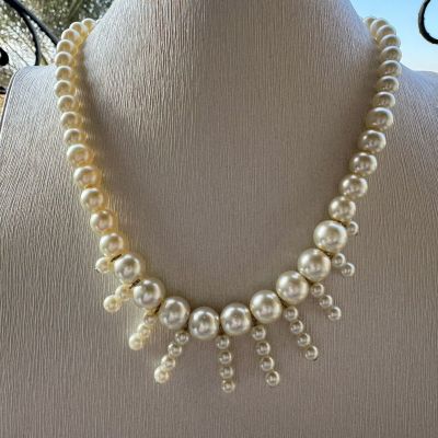 عقد قطرات الندي