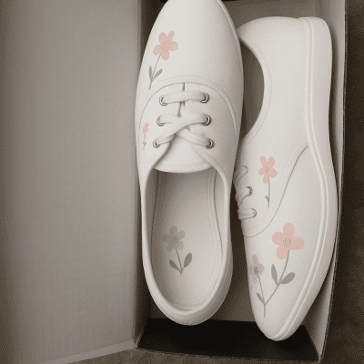 Handpainted sneakers 