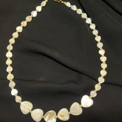 عقد قلوب الصدف