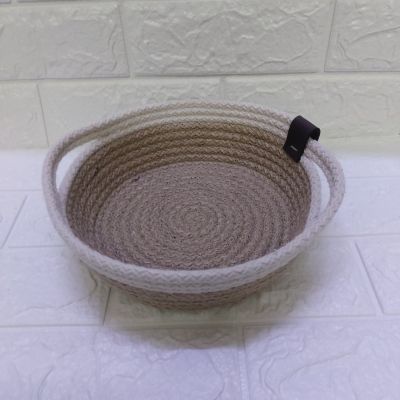 مجموعه من باسكت منظم من حبال الخيش 