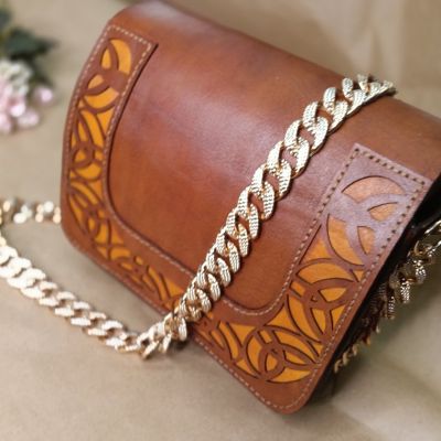 شنطة كروس جلد طبيعي 