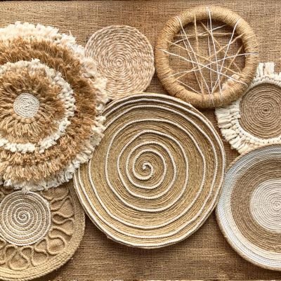 مجموعة كوسترات للحائط