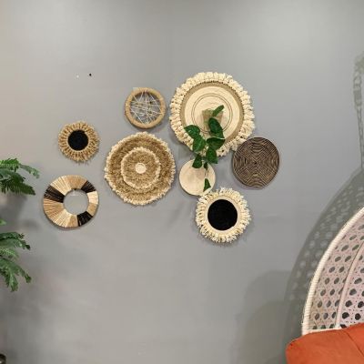 مجموعة كوسترات للحائط