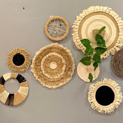 مجموعة كوسترات للحائط