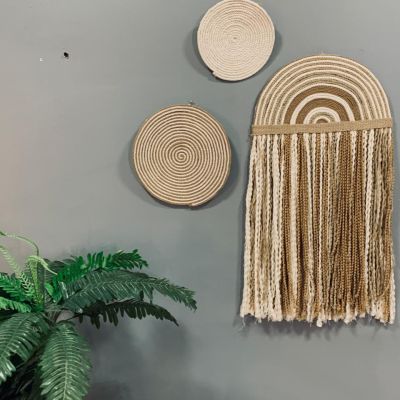 تعليقة حائط